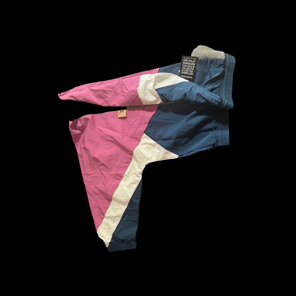 brand new Nike loose fit sweatshirt - Picture 5 of 6